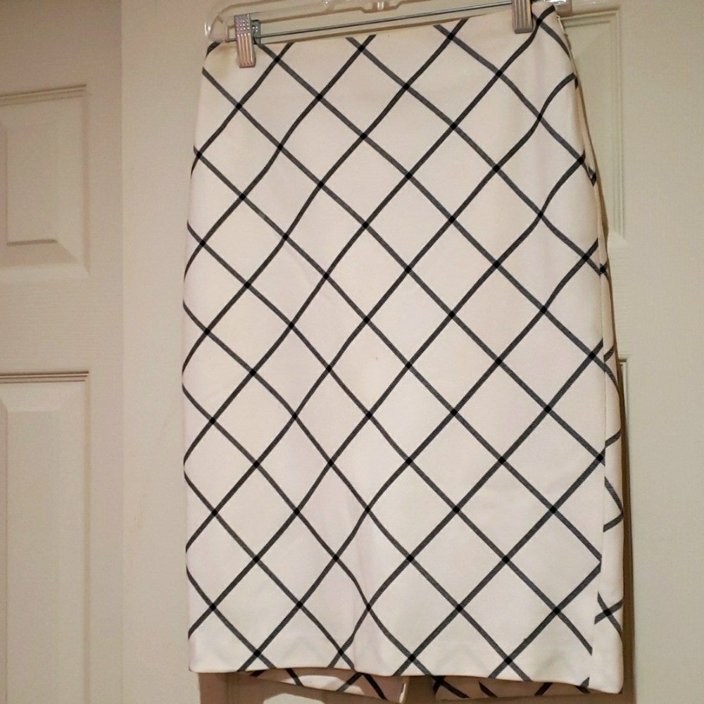 The Limited white pencil skirt with black plaid